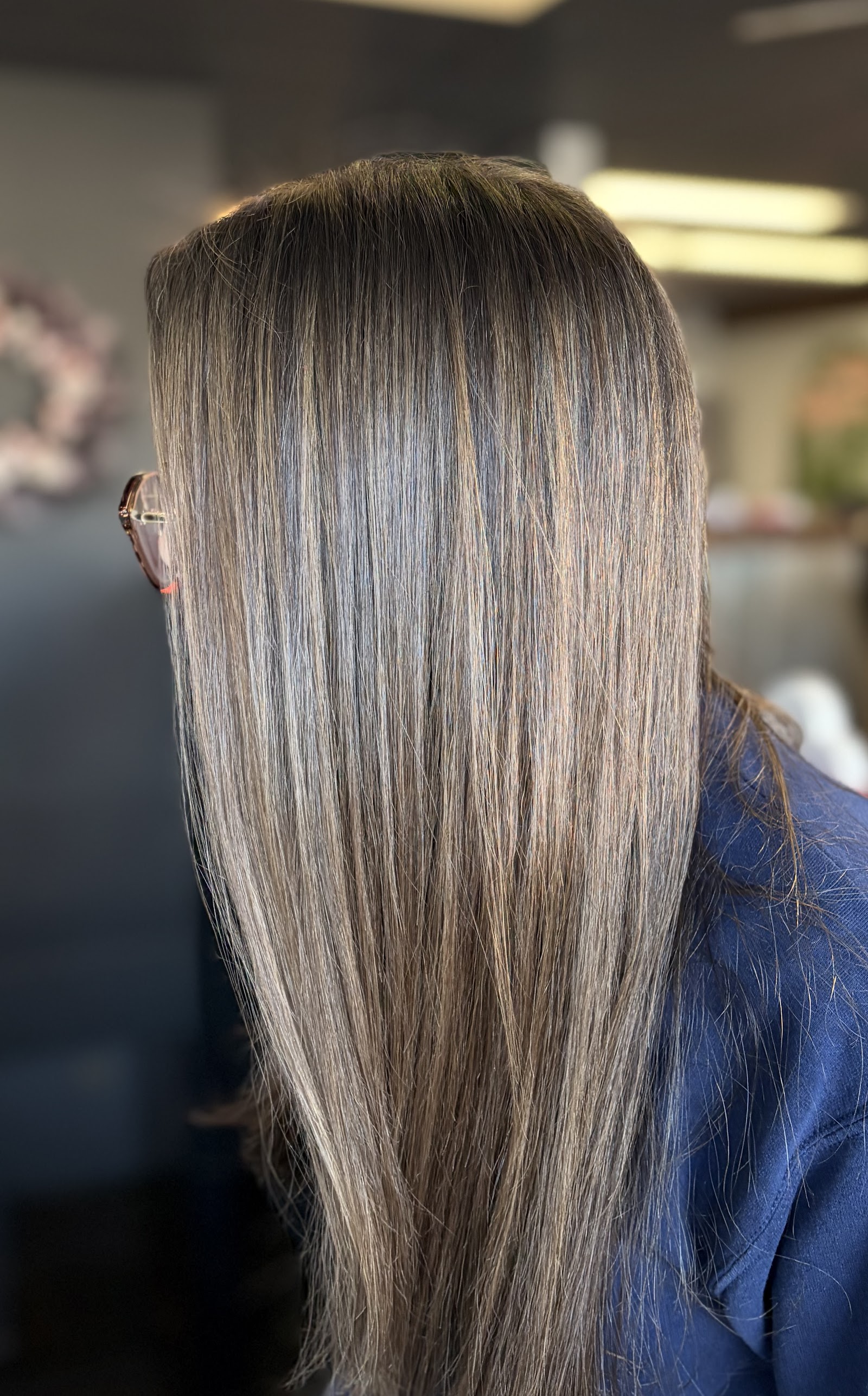 Salon 111 3